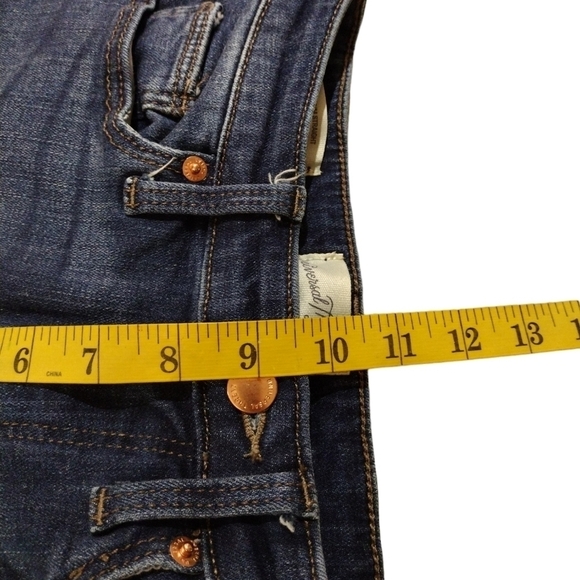 Universal Thread Slim Straight Leg Jeans - Picture 4 of 6